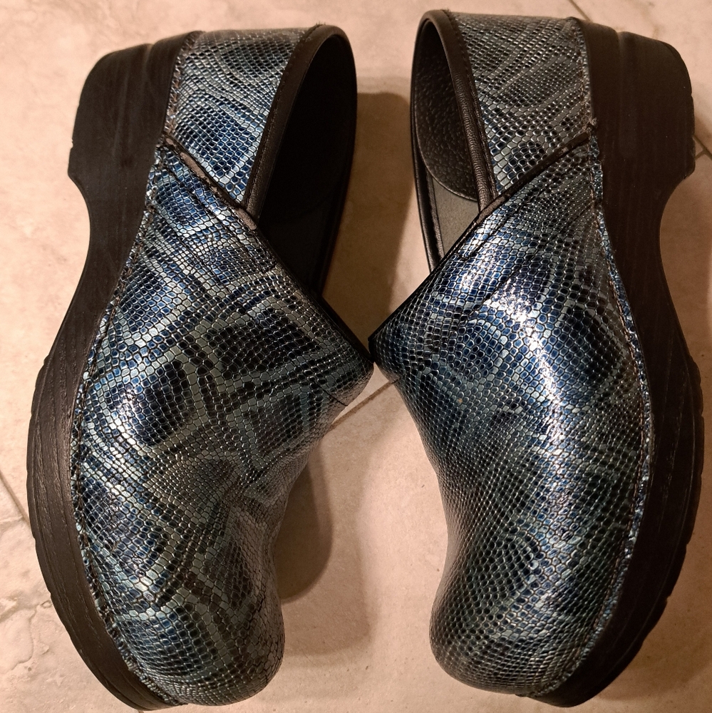 Blue Snakeskin Pattern Women's Dansko Clogs